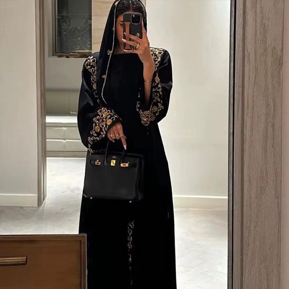 Abaya noire élégante brodée avec foulard brodé – Style luxe oriental-dakar – mbn gongoma