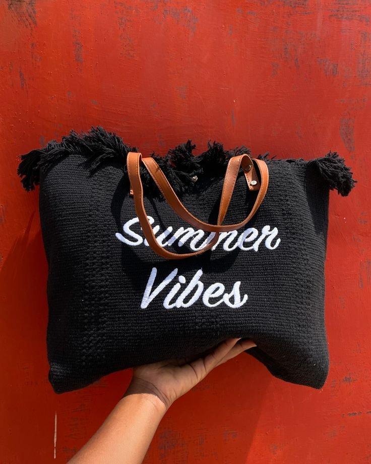 Sac summer vibes avec scandale – Boutique GLOSSY KNIT By FARIA 🛍️💜