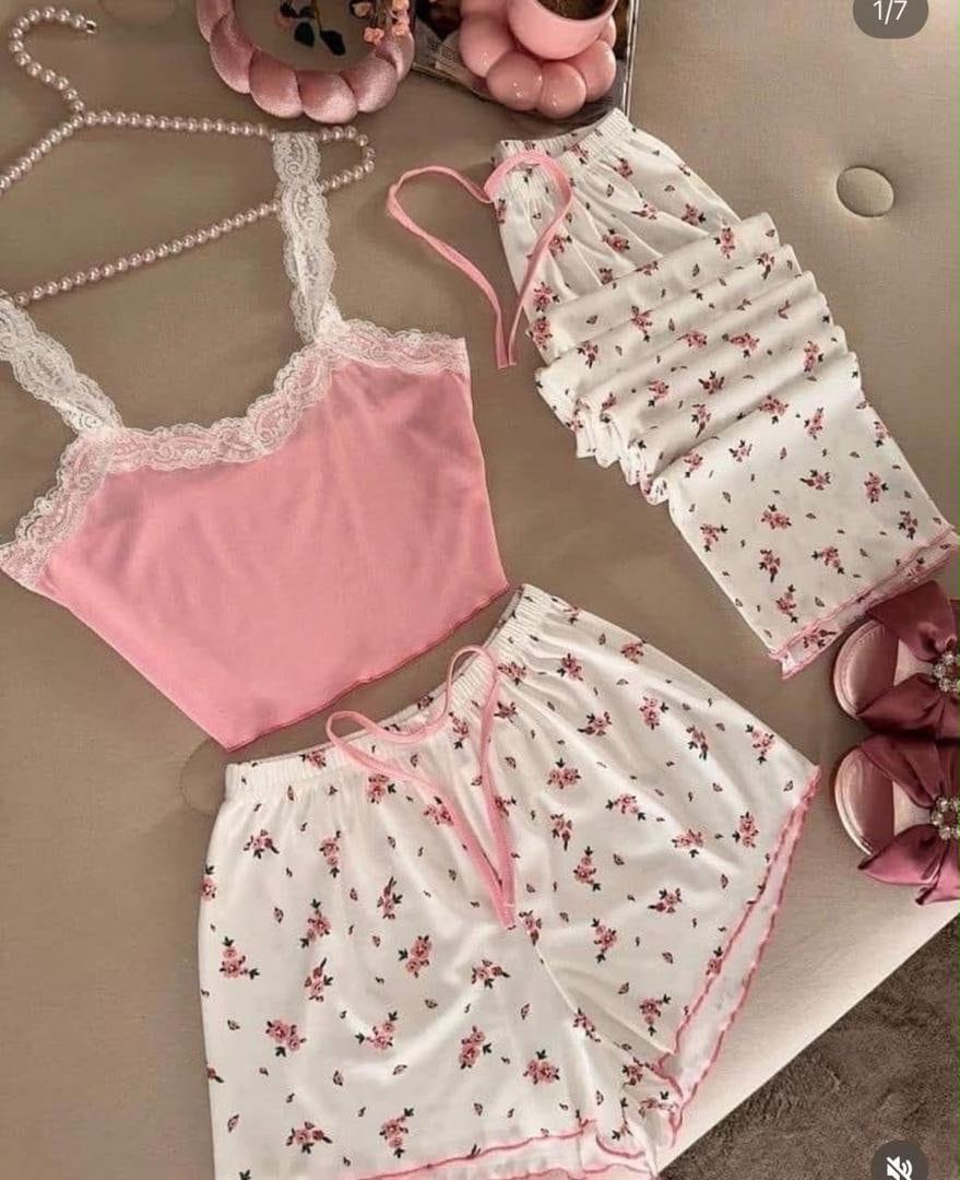 Ensemble pyjama rose et blanc – Coumbista Parfumerie